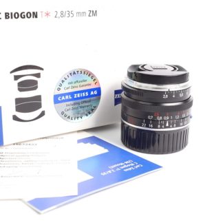 Carl Zeiss C Biogon T* 35mm f/2.8 ZM / Leica M