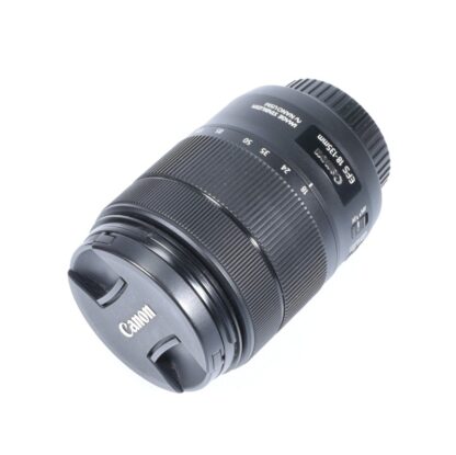 Canon EF-S 18-135mm f/3.5-5.6 IS USM Nano - obrazek 2