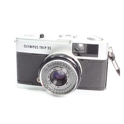 OLYMPUS TRIP 35 D.ZUIKO 40mm f/2.8