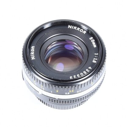 Nikon  50mm f/1.8 AI-s Pancake - obrazek 3