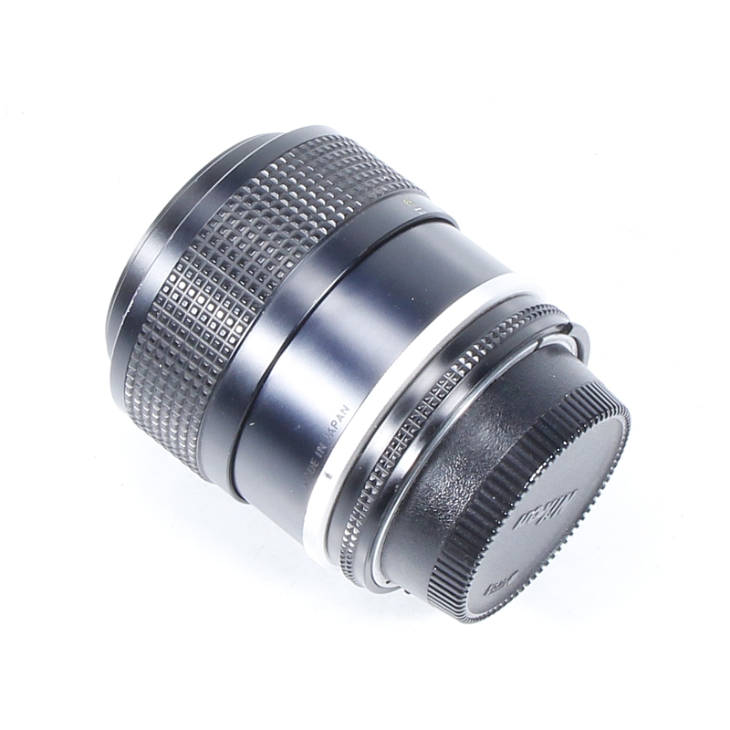 Nikon 28-50mm f/3.5 AI-s - obrazek 3