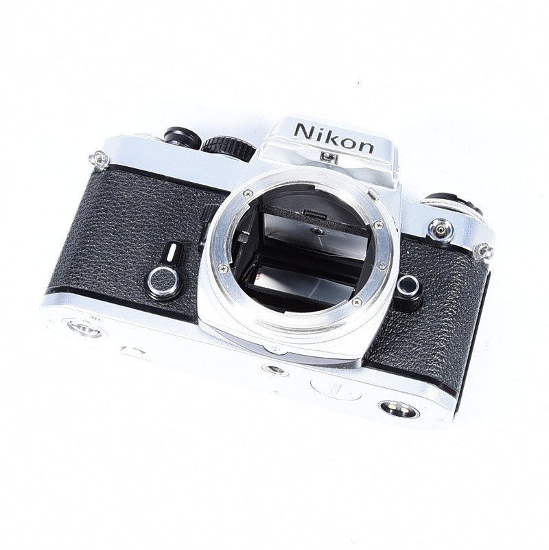 Nikon FE silver body - obrazek 2