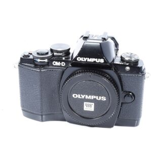 Olympus OM-D E-M10 body + futerał