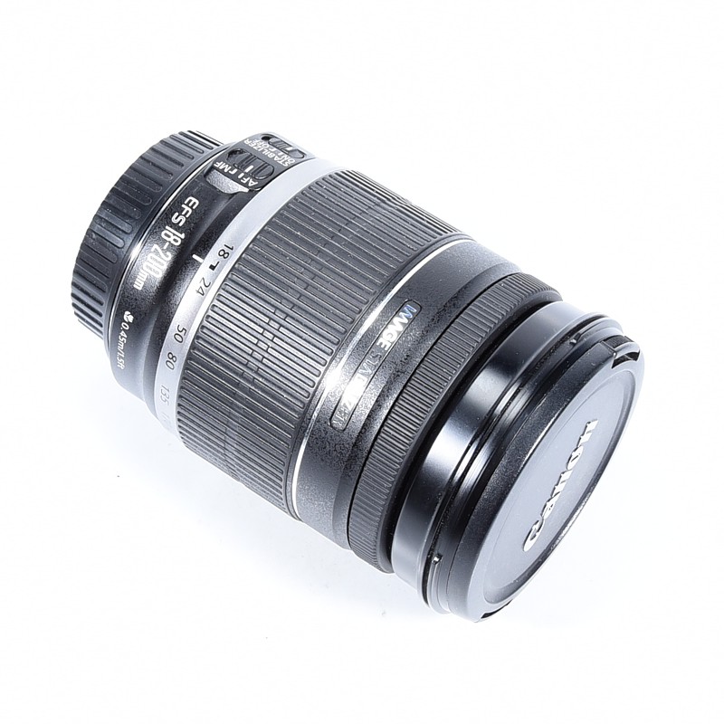 Canon EF-S 18-200mm f/3.5-5.6 IS - obrazek 2