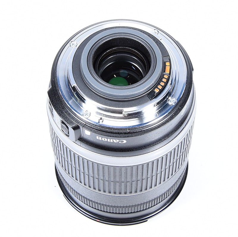 Canon EF-S 18-200mm f/3.5-5.6 IS - obrazek 5