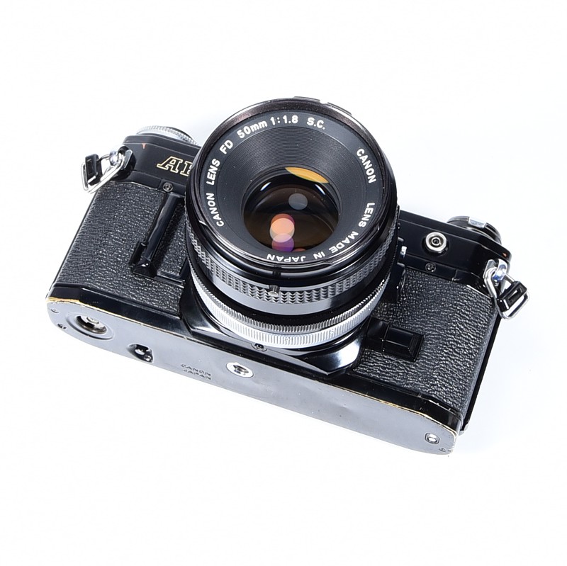 Canon AE-1 black + FD 50mm f/1.8 S.C. - obrazek 3