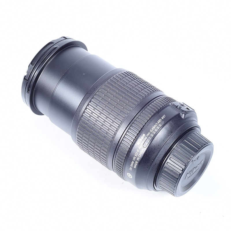 Nikon AF-S DX 18-105mm f/3.5-5.6G ED VR - obrazek 3