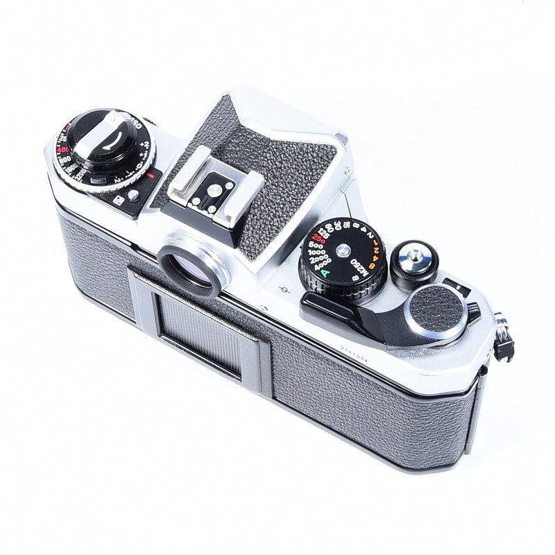 Nikon FE2 + Nikkor 50mm f/1.8 - obrazek 4