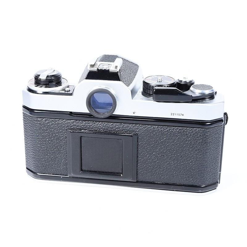 Nikon FE2 + Nikkor 50mm f/1.8 - obrazek 5