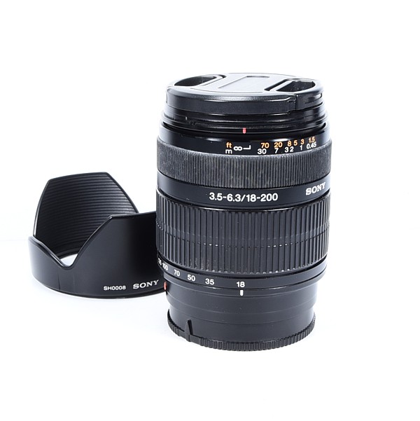 Sony DT 18-200mm f/3.5-6.3 - obrazek 2