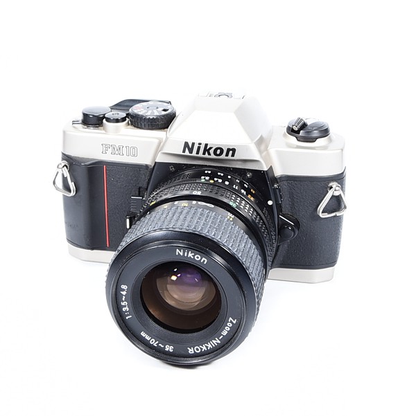 Nikon FM10 + 35-70mm + futerał - obrazek 2