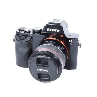 Sony A7 + AF 45mm f/1.8 FE