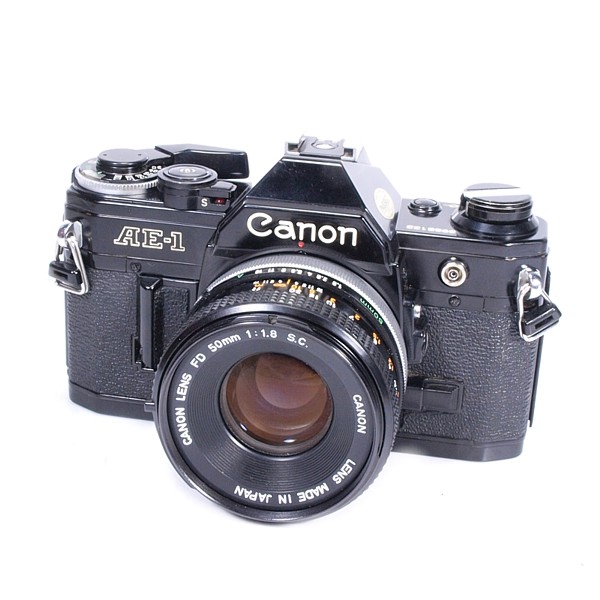 Canon AE-1 black + FD 50mm f/1.8 S.C.