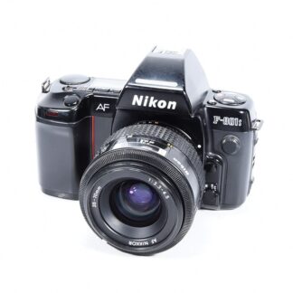 Nikon F-801s + Nikkor AF 35-70mm