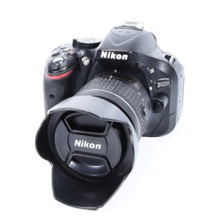 Nikon D5200 + AF-P 18-55mm VR