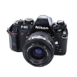 Nikon F-501 + Nikkor AF 35-70mm
