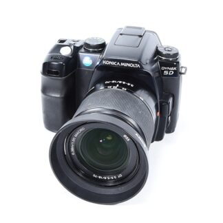 Minolta DYNAX 5D + DT 18-70mm
