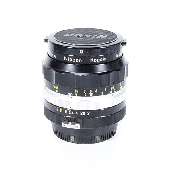 Nikon 35mm f/2 NIKKOR-O