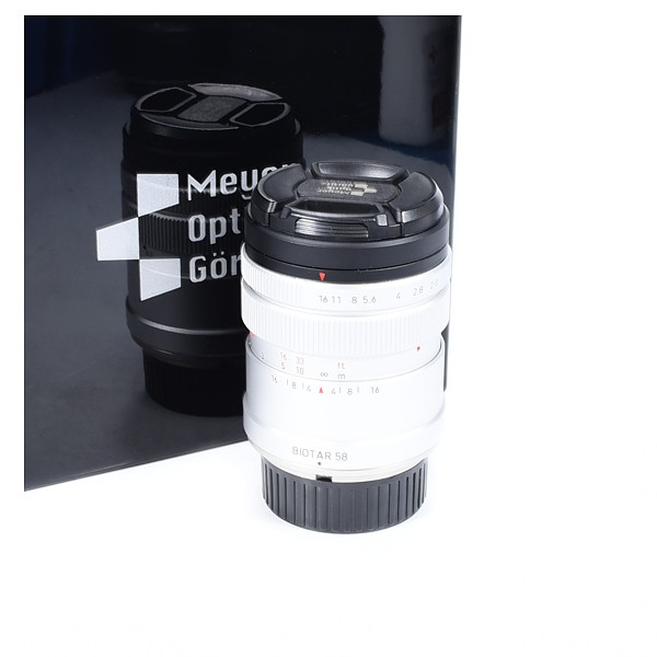 Meyer-Optik Görlitz Biotar 58mm f/1.5 / Leica M