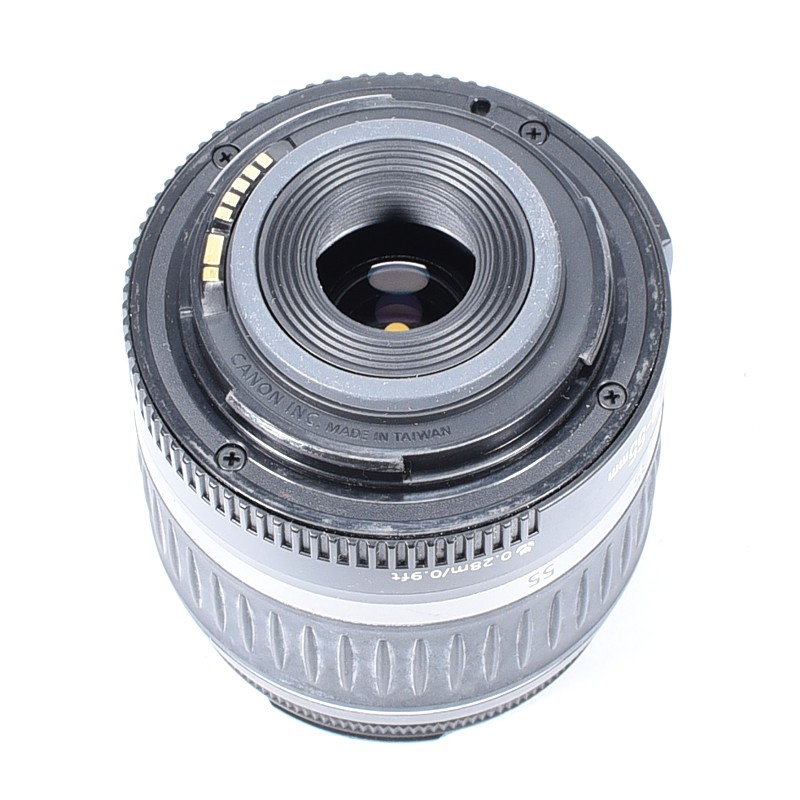 Canon EOS 400D + EF-S 18-55mm II - obrazek 7