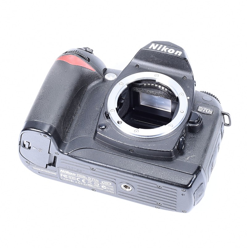 Nikon D70s body opis - obrazek 2