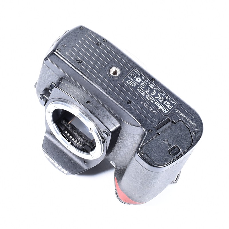Nikon D70s body opis - obrazek 4