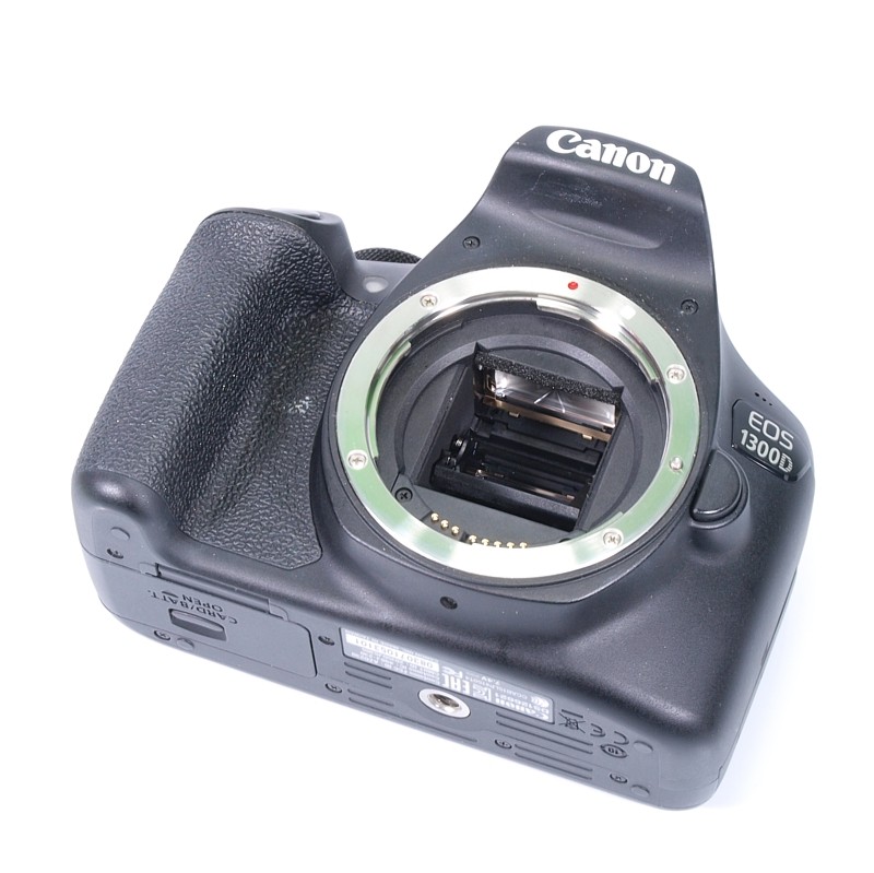 Canon EOS 1300D + 18-55mm III tylko 600 fotek - obrazek 4