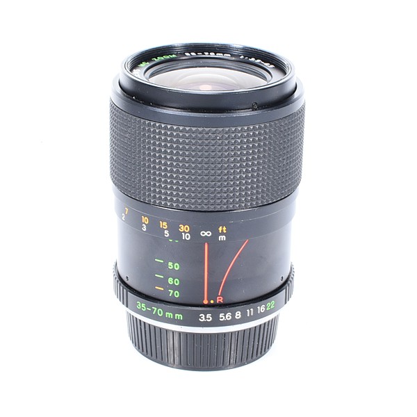 Yashica MC Zoom 35-70mm f/3.5-4.5 / Contax